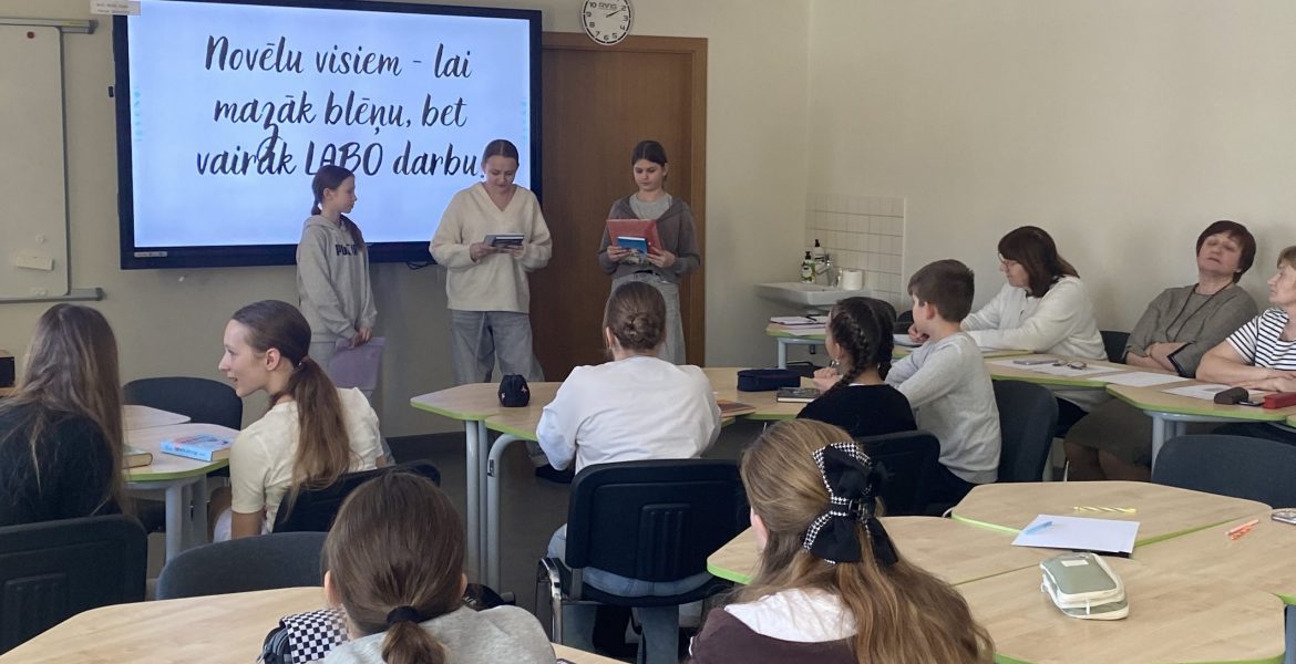 111615B6-6828-4E22-9383-C9359DB84926