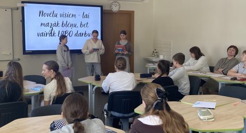 111615B6-6828-4E22-9383-C9359DB84926