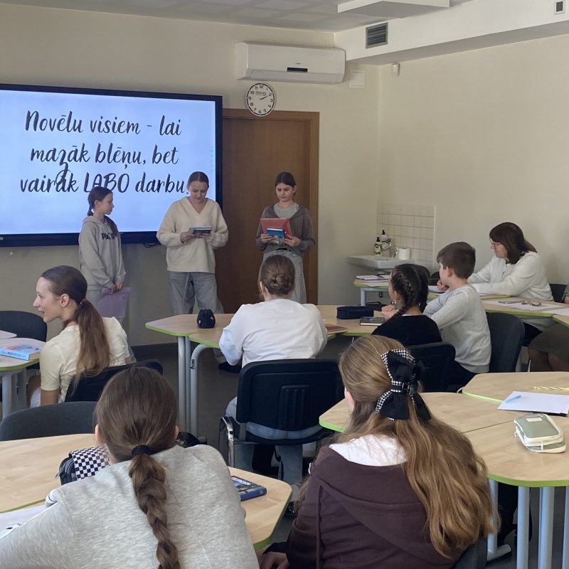 111615B6-6828-4E22-9383-C9359DB84926