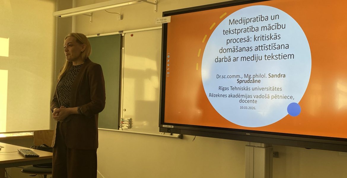 9B1F5815-5DED-4CAC-A607-72E49719785A