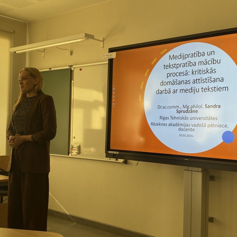 9B1F5815-5DED-4CAC-A607-72E49719785A