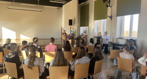 122E6021-522E-439B-A3DA-13301DA539B3