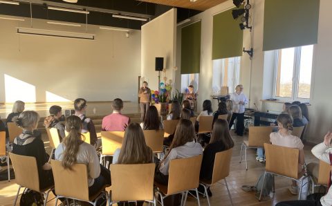 122E6021-522E-439B-A3DA-13301DA539B3