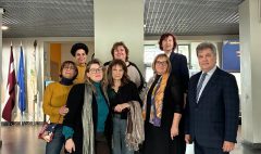 A08B4FE0-0CE8-4C79-BC22-AE116CCDDE01